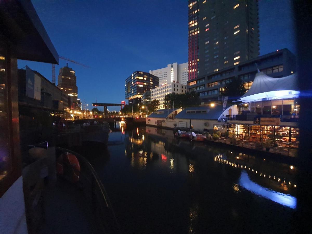 De Coaster & Aquarium Ponton Hotel Rotterdam Luaran gambar