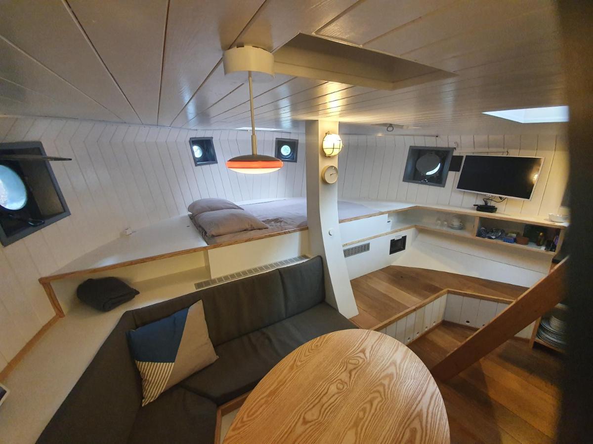 De Coaster & Aquarium Ponton Hotel Rotterdam Luaran gambar