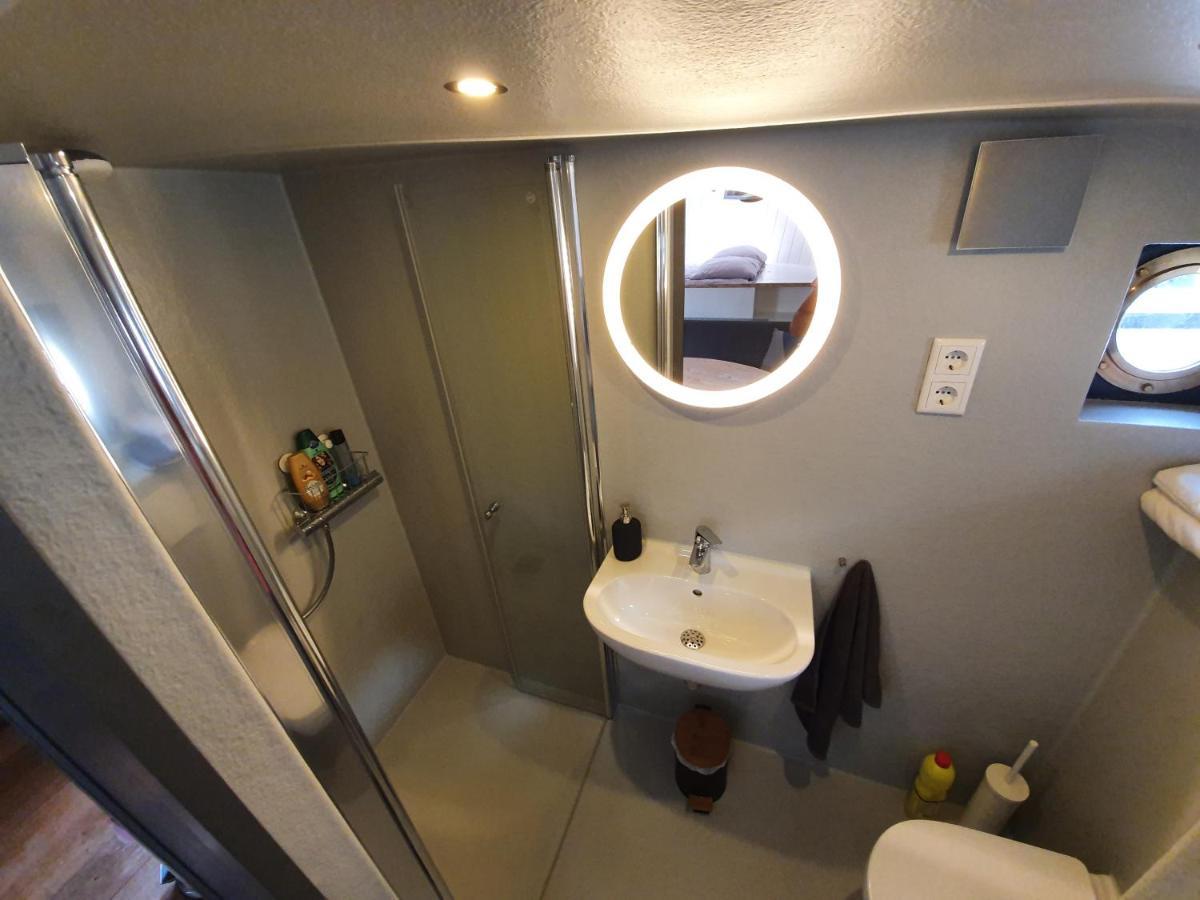 De Coaster & Aquarium Ponton Hotel Rotterdam Luaran gambar