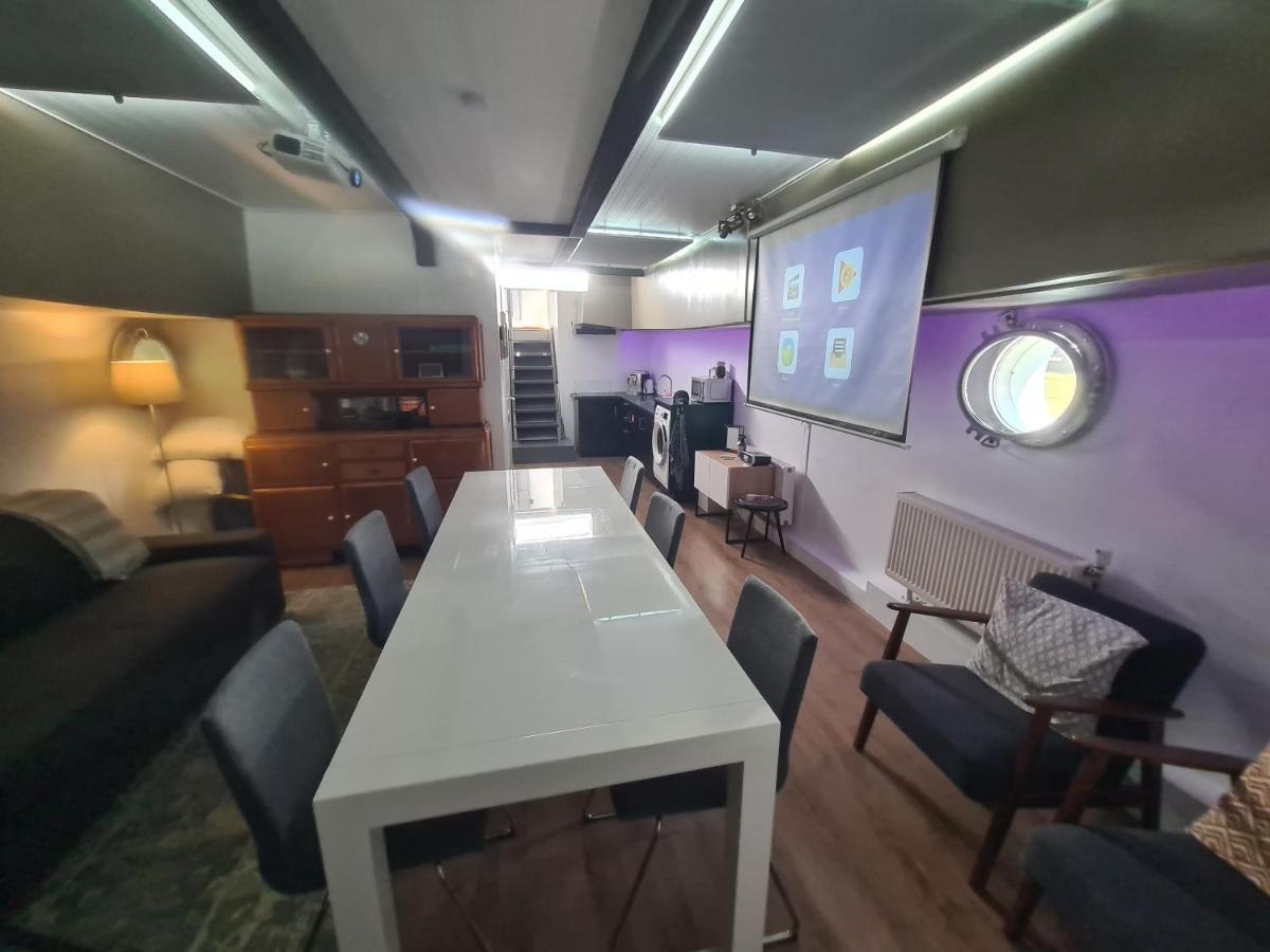 De Coaster & Aquarium Ponton Hotel Rotterdam Luaran gambar