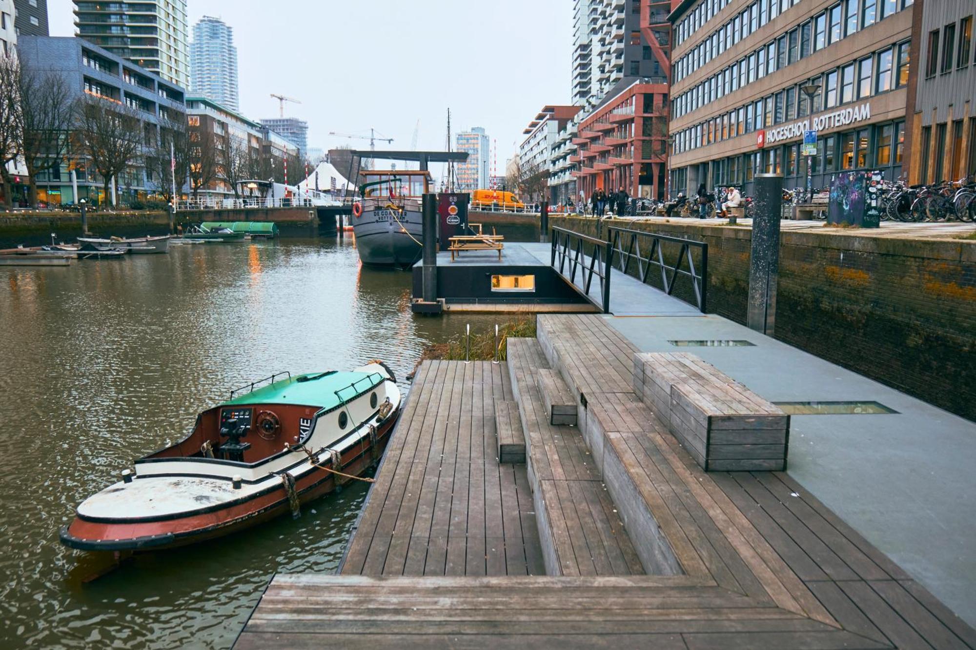 De Coaster & Aquarium Ponton Hotel Rotterdam Luaran gambar