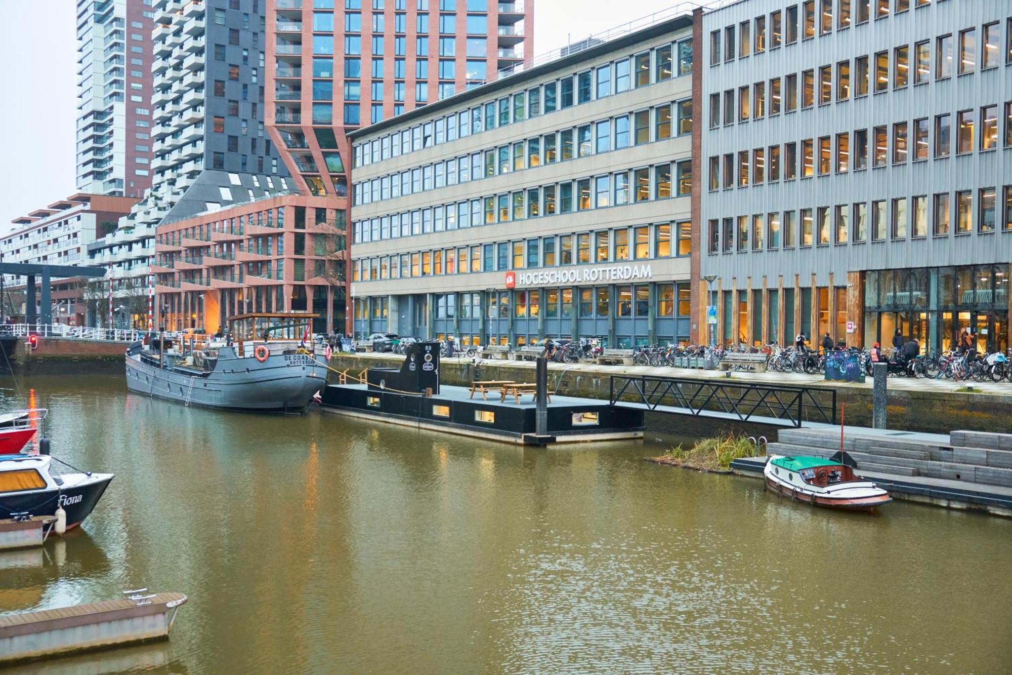 De Coaster & Aquarium Ponton Hotel Rotterdam Luaran gambar