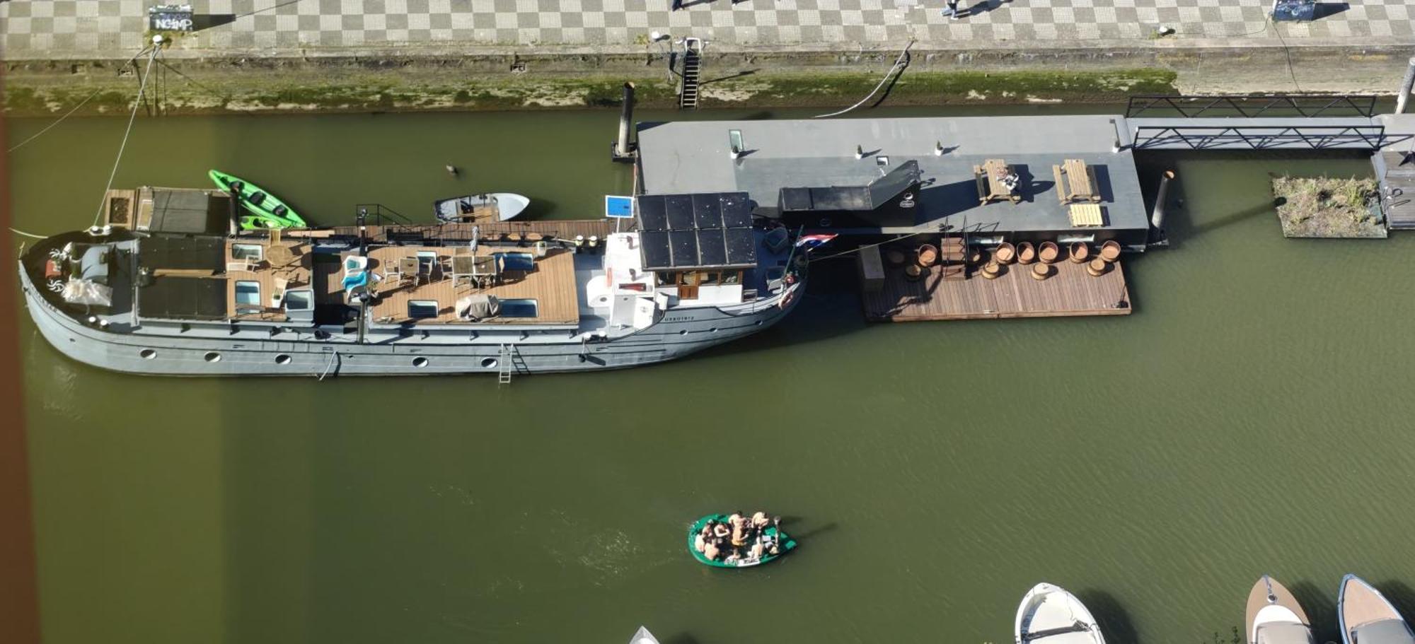 De Coaster & Aquarium Ponton Hotel Rotterdam Luaran gambar
